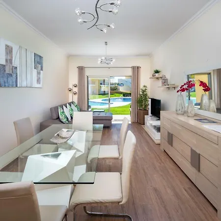 Marina Luxury - *